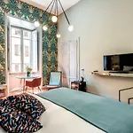 Hotel Glance In