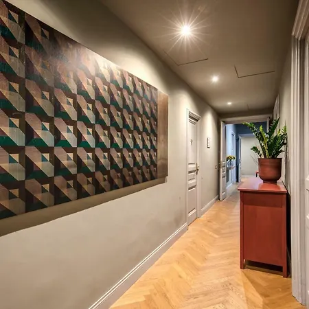 Glance In Hotel Roma