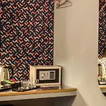 Glance In Hotel