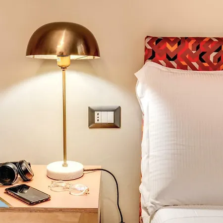 Glance In Hotel Rome