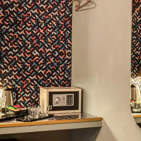 Glance In Hotell