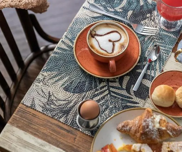 Glance In Hotel Rome